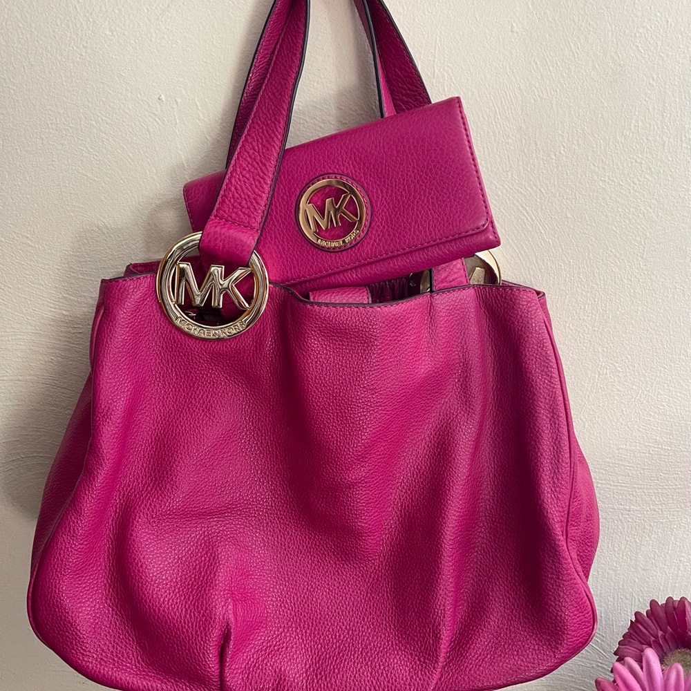 Michael Kors Leather Shoulder Bag with wallet